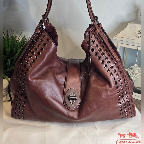 Coach Handbags - Coach Madison Grommet Large Carlyle Shoulder Bag